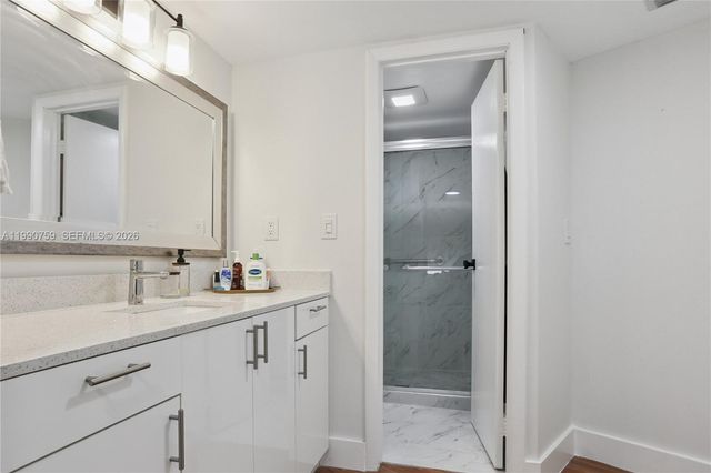 3101 N Country Club Drive 102, Aventura, FL 33180