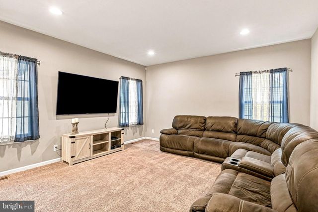 445 WATERFORDS EDGE CT, Atco, NJ 08004
