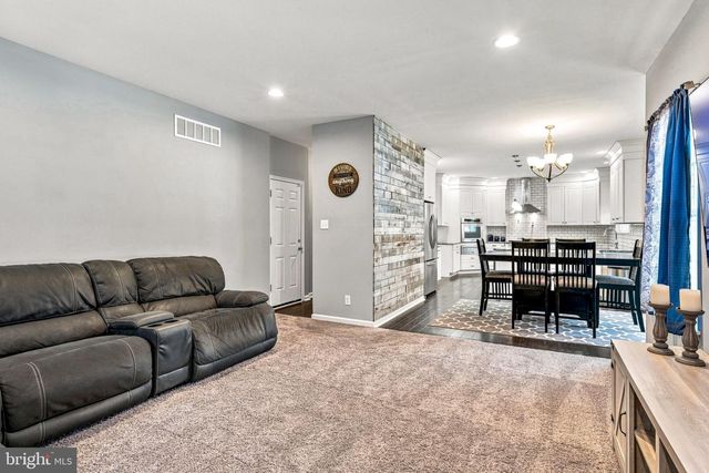 445 WATERFORDS EDGE CT, Atco, NJ 08004