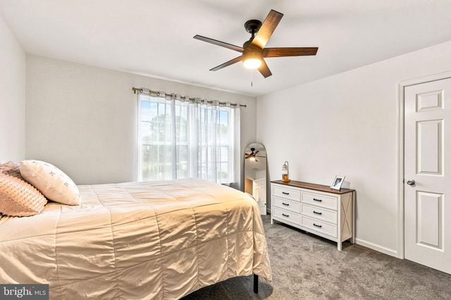 445 WATERFORDS EDGE CT, Atco, NJ 08004