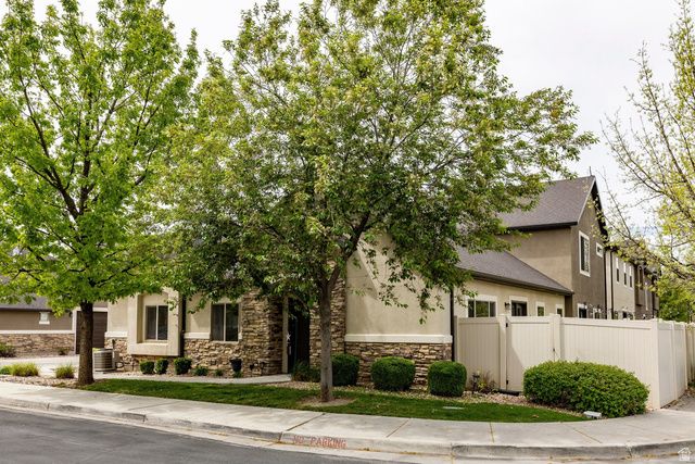 1844 W 2300 S, Woods Cross, UT 84087