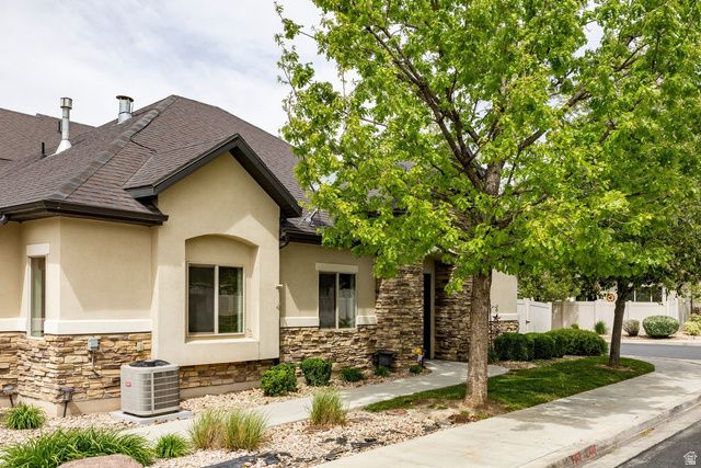 1844 W 2300 S, Woods Cross, UT 84087