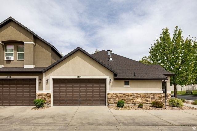 1844 W 2300 S, Woods Cross, UT 84087