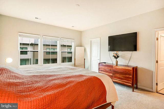 22317 SEABRING TER, Ashburn, VA 20148