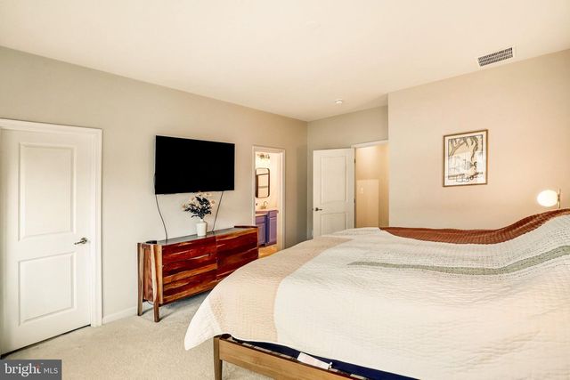 22317 SEABRING TER, Ashburn, VA 20148