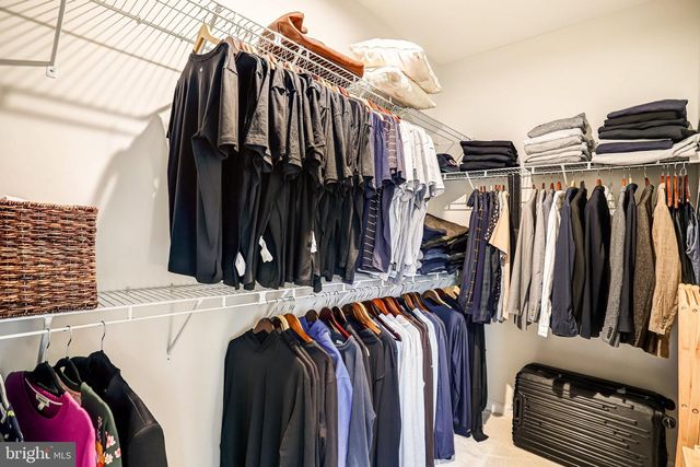 22317 SEABRING TER, Ashburn, VA 20148