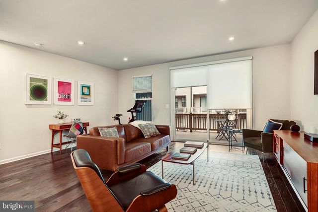 22317 SEABRING TER, Ashburn, VA 20148