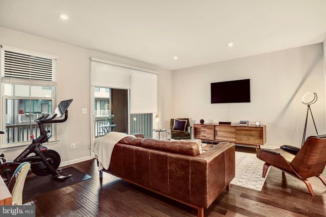 22317 SEABRING TER, Ashburn, VA 20148