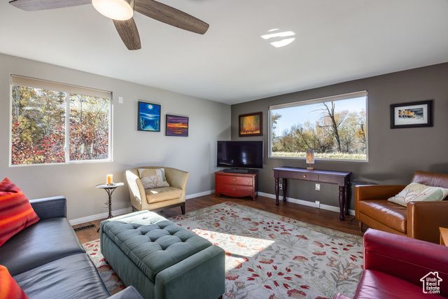 385 N HAWTHORNE DR, Kamas, UT 84036