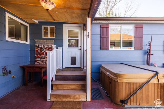 385 N HAWTHORNE DR, Kamas, UT 84036