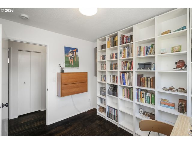 11507 Se YAMHILL St, Portland, OR 97216