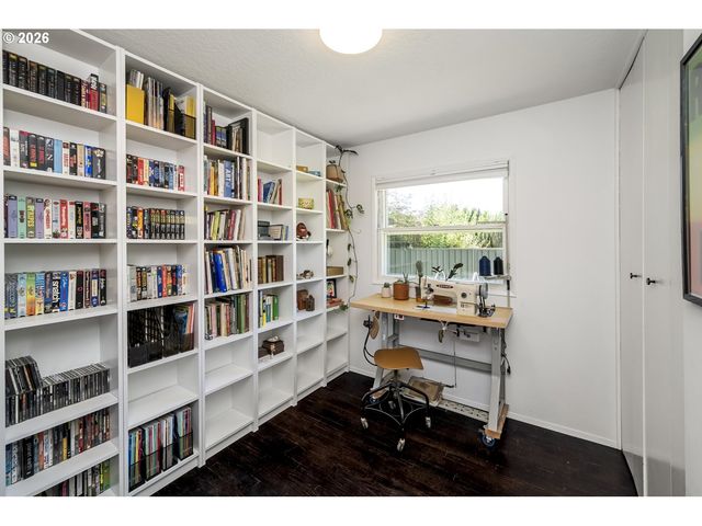 11507 Se YAMHILL St, Portland, OR 97216