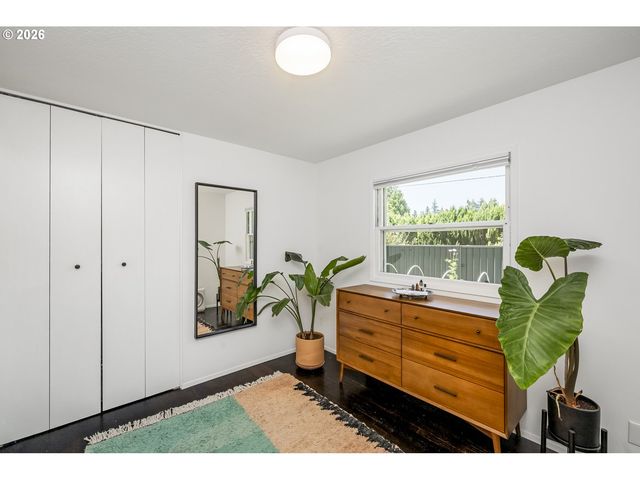 11507 Se YAMHILL St, Portland, OR 97216