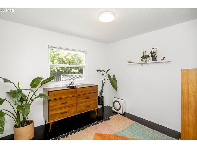 11507 Se YAMHILL St, Portland, OR 97216