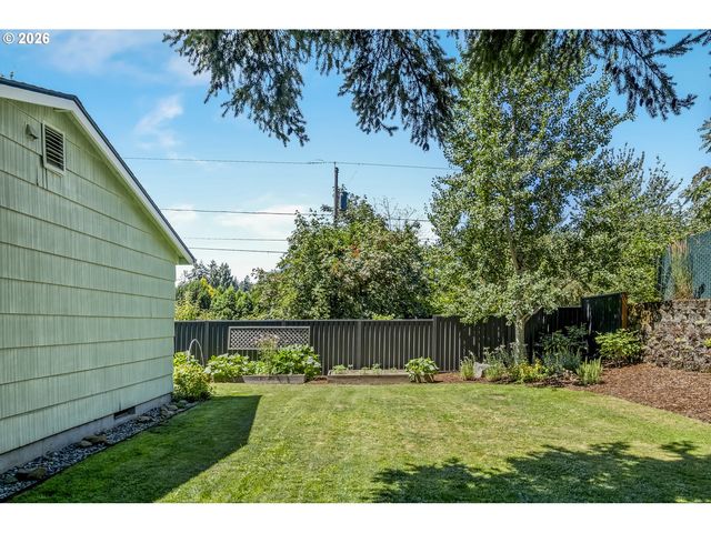 11507 Se YAMHILL St, Portland, OR 97216