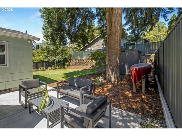 11507 Se YAMHILL St, Portland, OR 97216