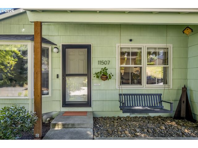 11507 Se YAMHILL St, Portland, OR 97216