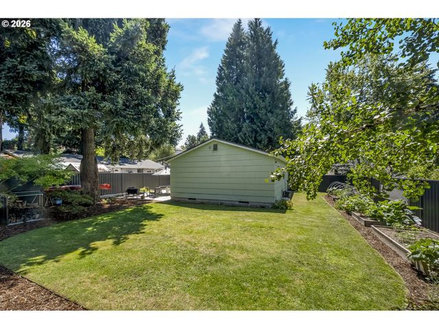 11507 Se YAMHILL St, Portland, OR 97216