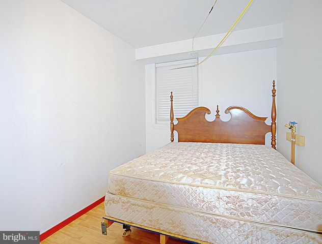 2525 E MONUMENT ST, Baltimore, MD 21205