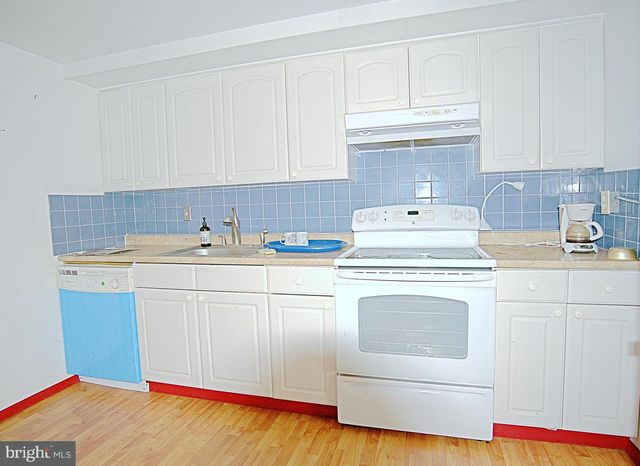 2525 E MONUMENT ST, Baltimore, MD 21205