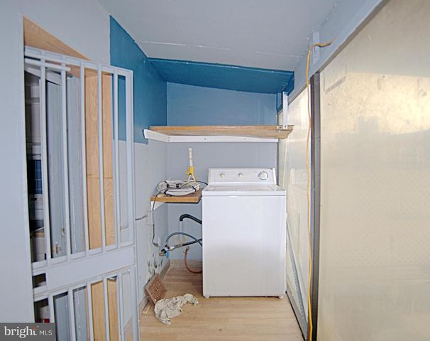 2525 E MONUMENT ST, Baltimore, MD 21205