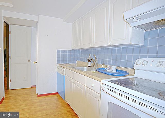 2525 E MONUMENT ST, Baltimore, MD 21205