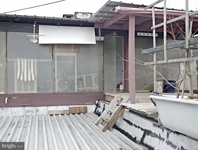 2525 E MONUMENT ST, Baltimore, MD 21205