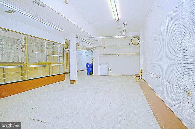 2525 E MONUMENT ST, Baltimore, MD 21205