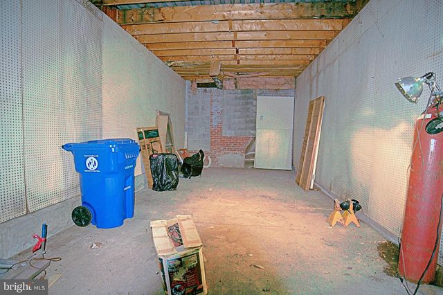 2525 E MONUMENT ST, Baltimore, MD 21205