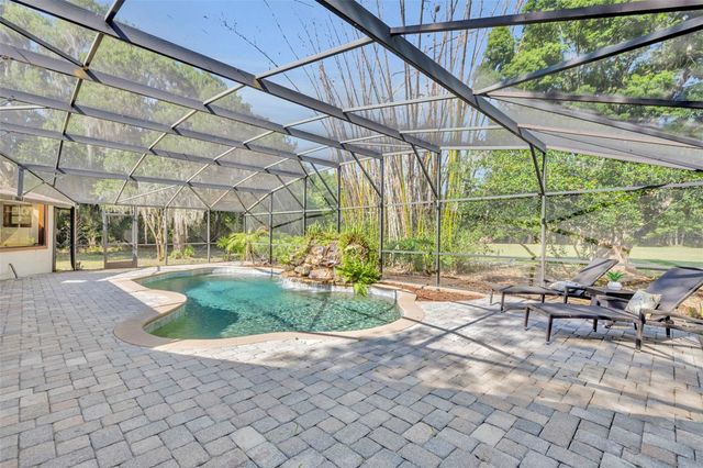 495 1ST STREET, Geneva, FL 32732