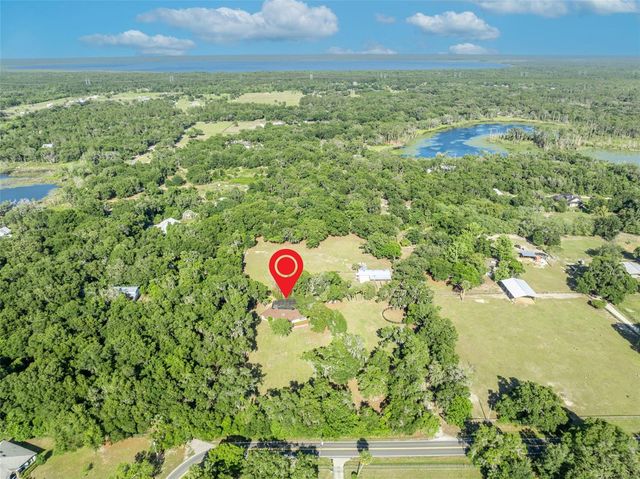 495 1ST STREET, Geneva, FL 32732