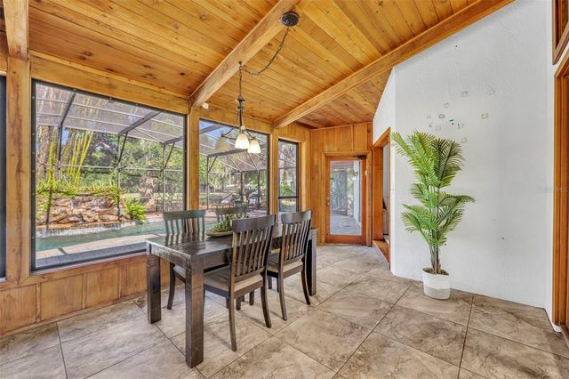 495 1ST STREET, Geneva, FL 32732