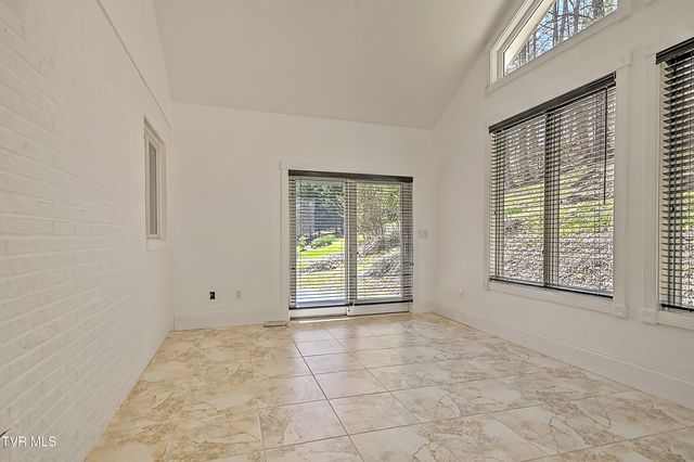 1320 Suntree Road, Unicoi, TN 37692