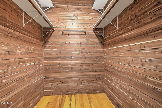 1320 Suntree Road, Unicoi, TN 37692