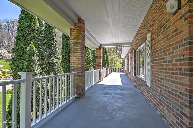 1320 Suntree Road, Unicoi, TN 37692