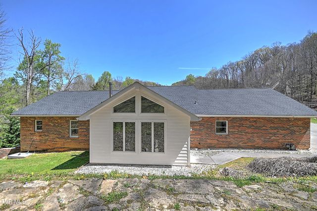 1320 Suntree Road, Unicoi, TN 37692