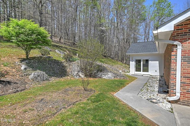 1320 Suntree Road, Unicoi, TN 37692