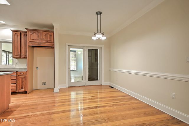 1320 Suntree Road, Unicoi, TN 37692