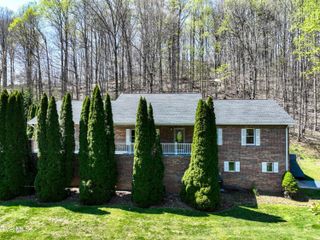 1320 Suntree Road, Unicoi, TN 37692