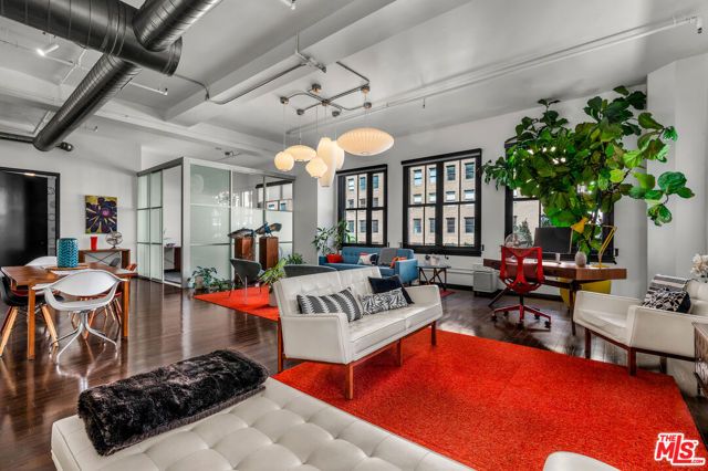 1645 Vine Street 402, Los Angeles, CA 90028