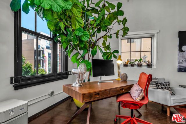 1645 Vine Street 402, Los Angeles, CA 90028