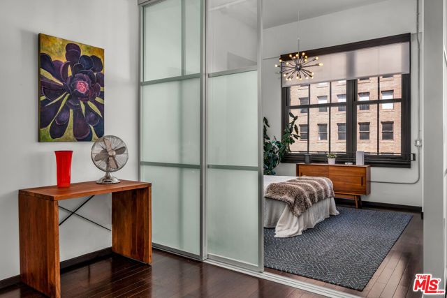 1645 Vine Street 402, Los Angeles, CA 90028