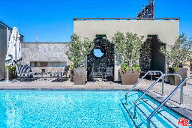 1645 Vine Street 402, Los Angeles, CA 90028