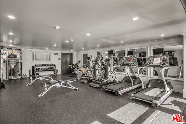 1645 Vine Street 402, Los Angeles, CA 90028