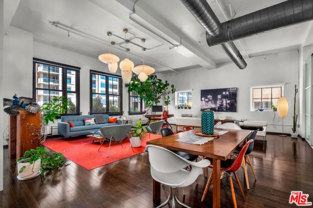 1645 Vine Street 402, Los Angeles, CA 90028