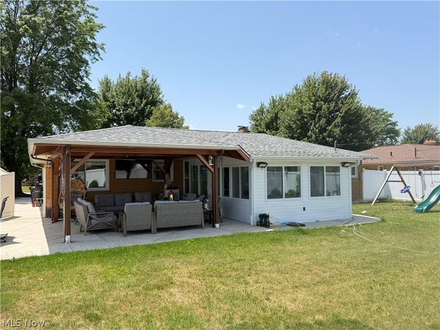 14750 Seneca Trail, Middleburg Heights, OH 44130