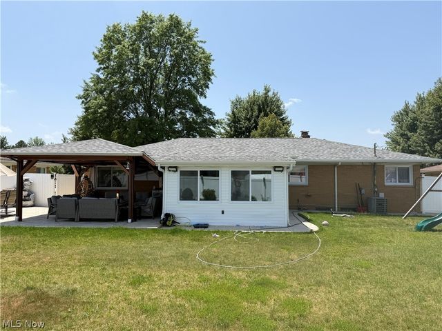 14750 Seneca Trail, Middleburg Heights, OH 44130