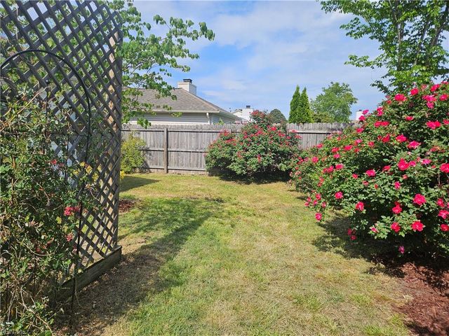 1556 Bunsen DR, Virginia Beach, VA 23454