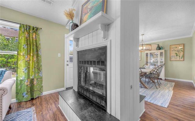 1556 Bunsen DR, Virginia Beach, VA 23454