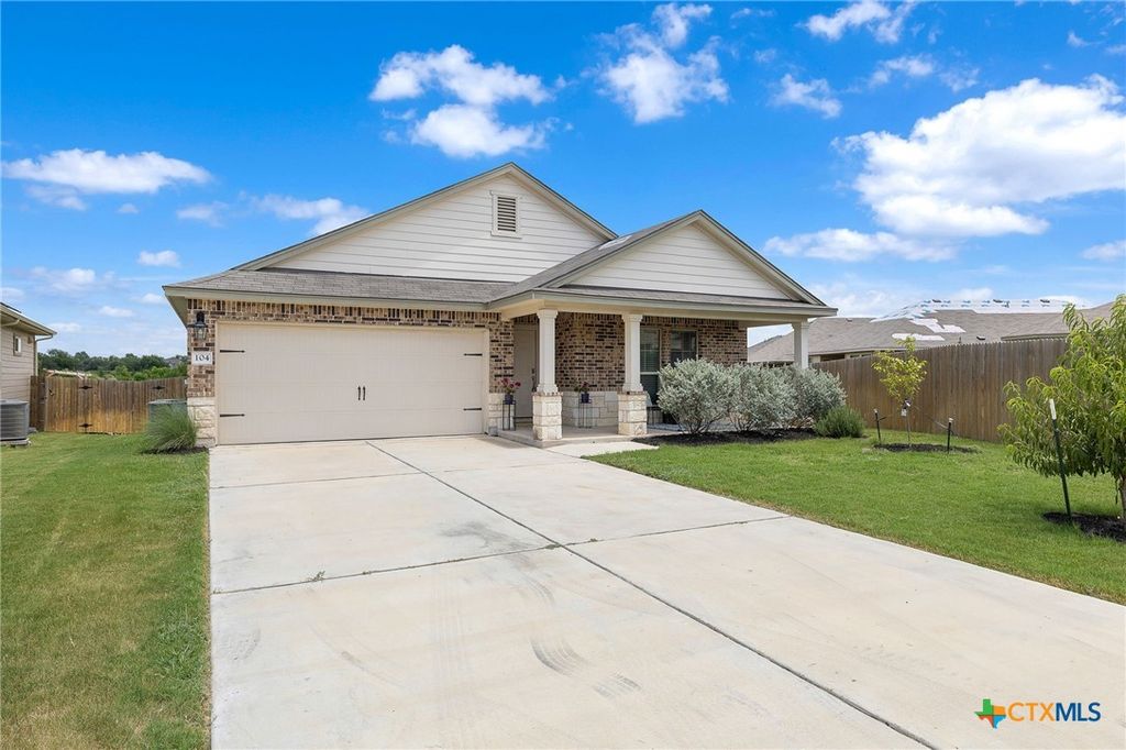 104 Marcel Court, Taylor, TX 76574